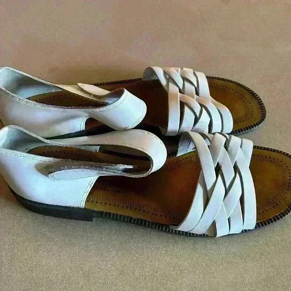 Romano Genuine Leather Sandal, size 7.5 Made in Brazil - Picture 4 of 6